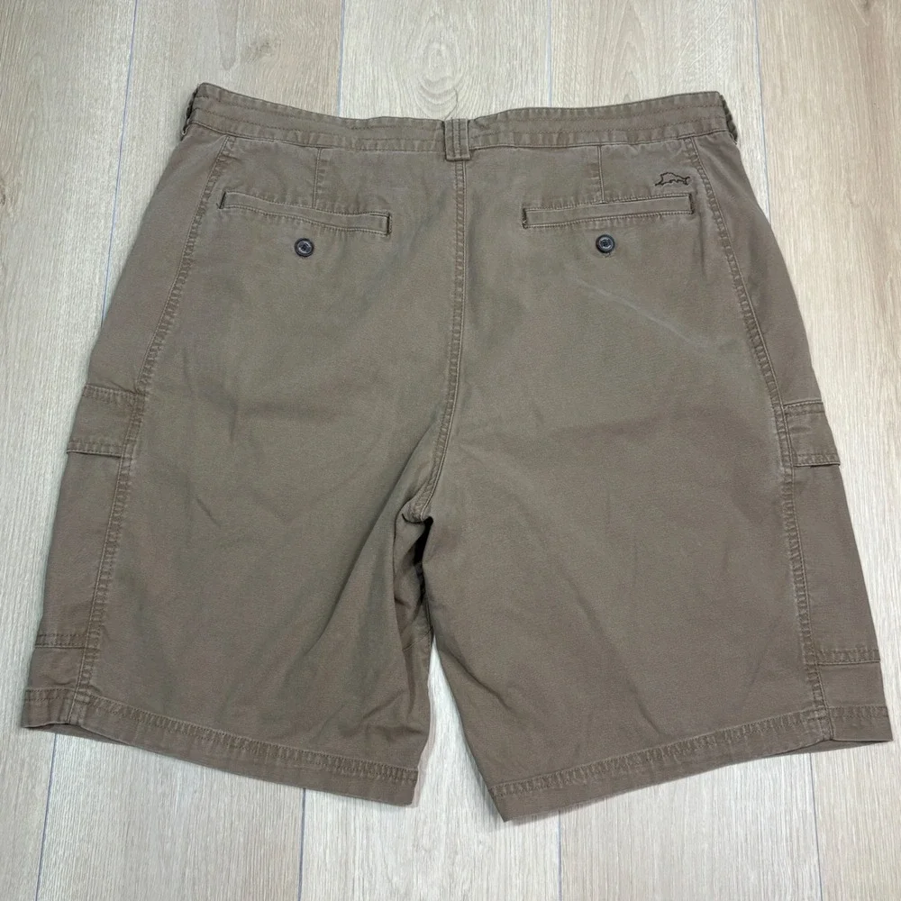Tommy Bahama Mens Brown Cargo Shorts Size 36 Cotton Tencel Stretch Marlin Logo